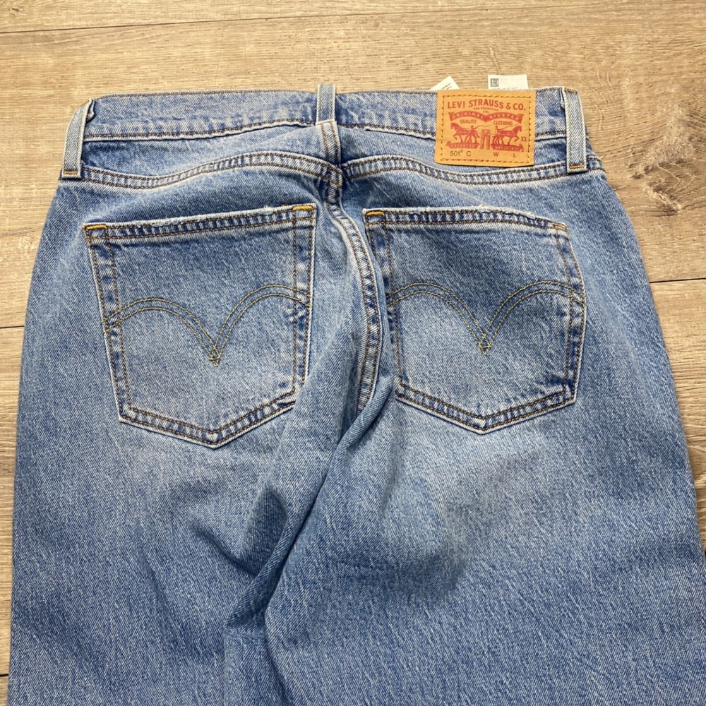 Levis 501 Curve Jeans Womens 29 Light Wash High Rise Straight Leg Denim Casual - Picture 4 of 10